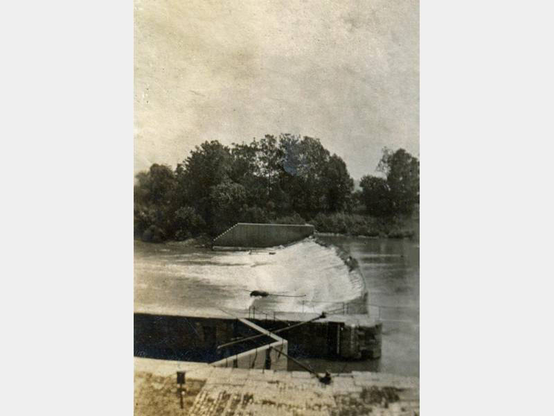 Lock and Dam #4