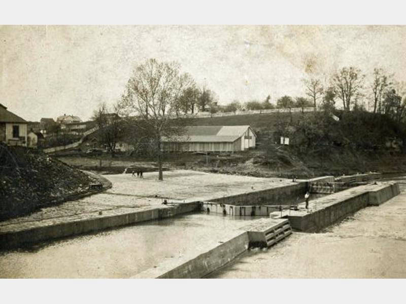 Lock and Dam #4