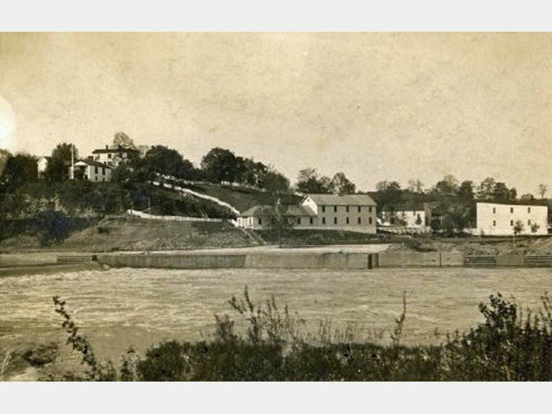 Lock and Dam #4