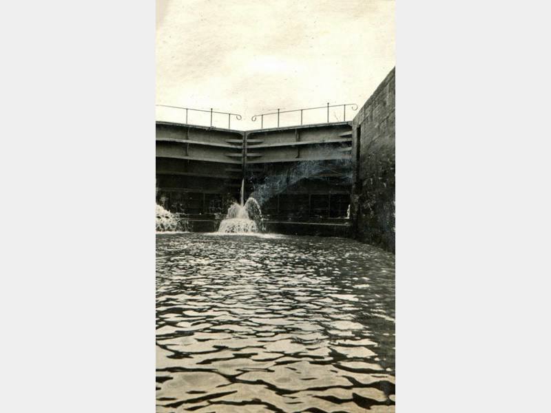 Lock and Dam #4